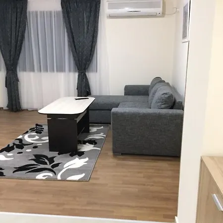 Elena Apartman Szandanszki